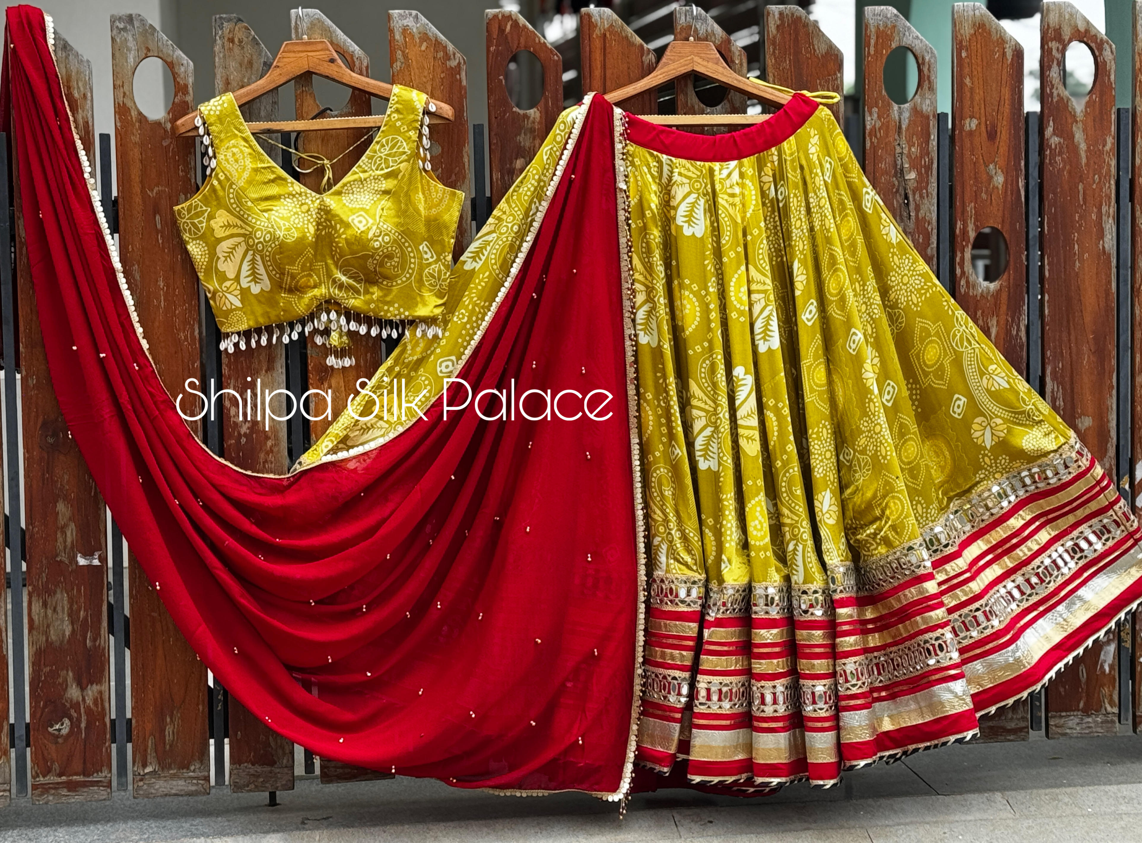 Aarzoo | Muster