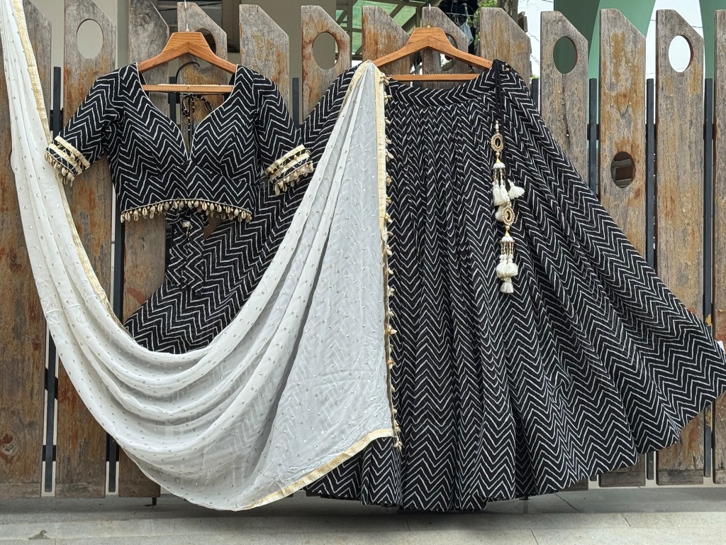 Riva | Black